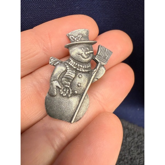 Vintage‎ Christmas Brooch Lot Santa Stocking Cow Snowman - Picture 11 of 13